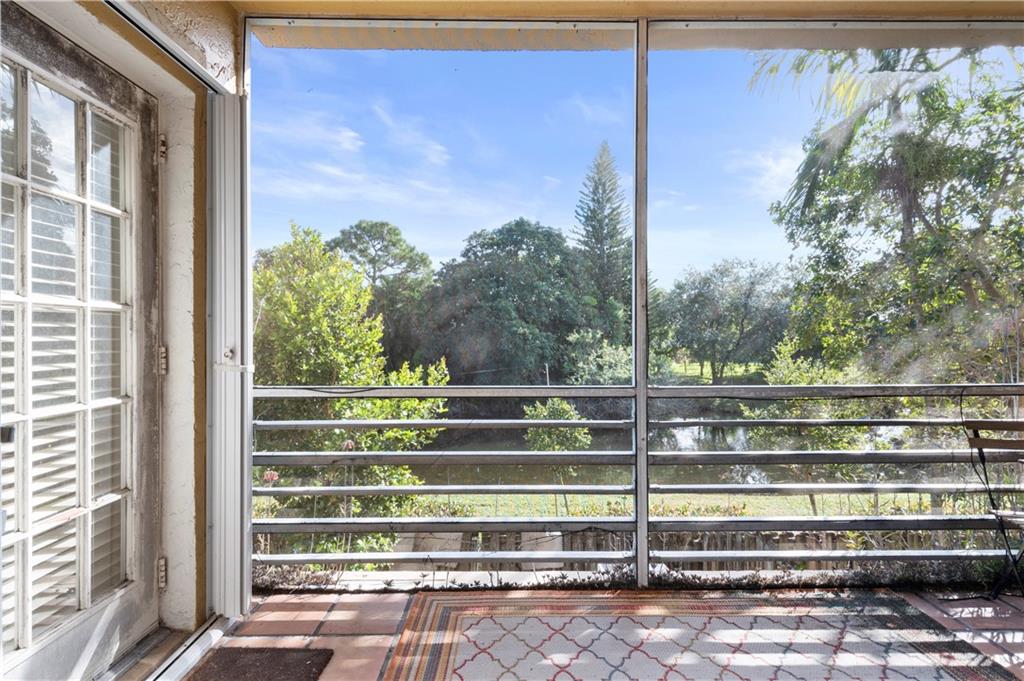 120 Sparrow Dr Unit: 202
