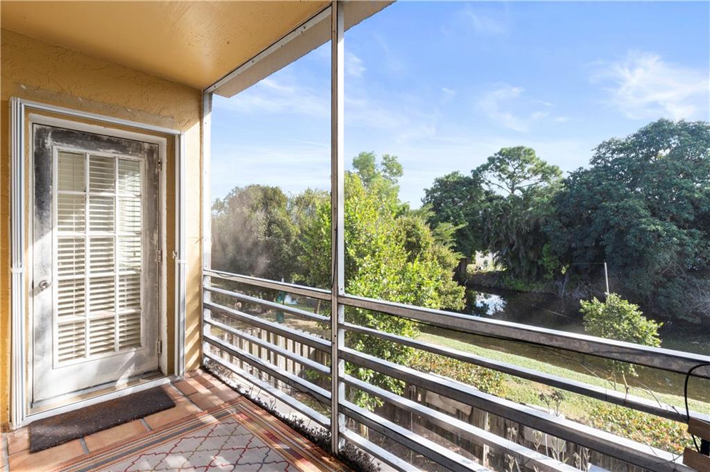 120 Sparrow Dr Unit: 202