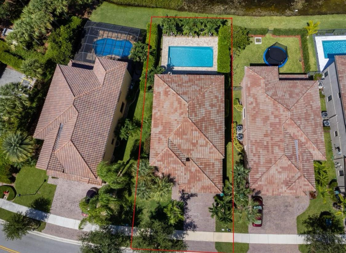 7462 NW 110th Dr