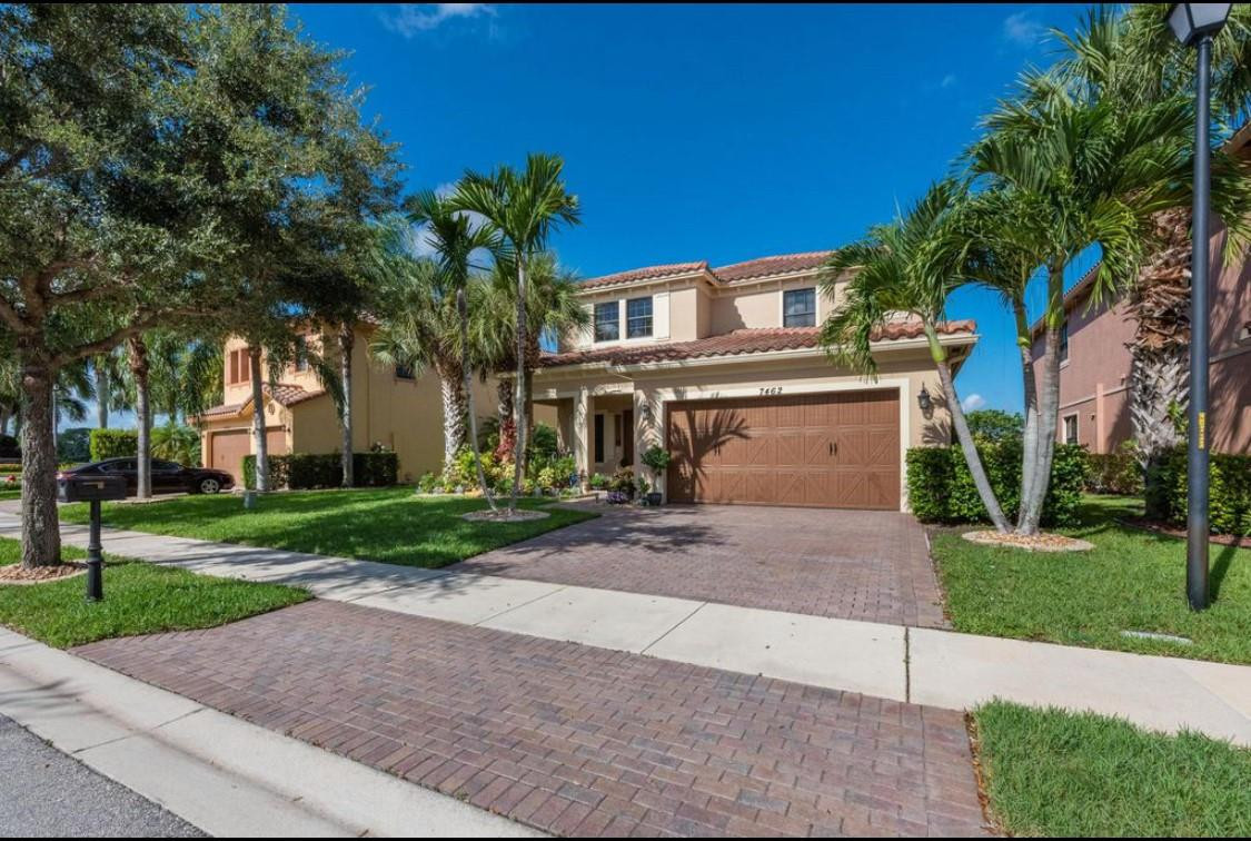 7462 NW 110th Dr