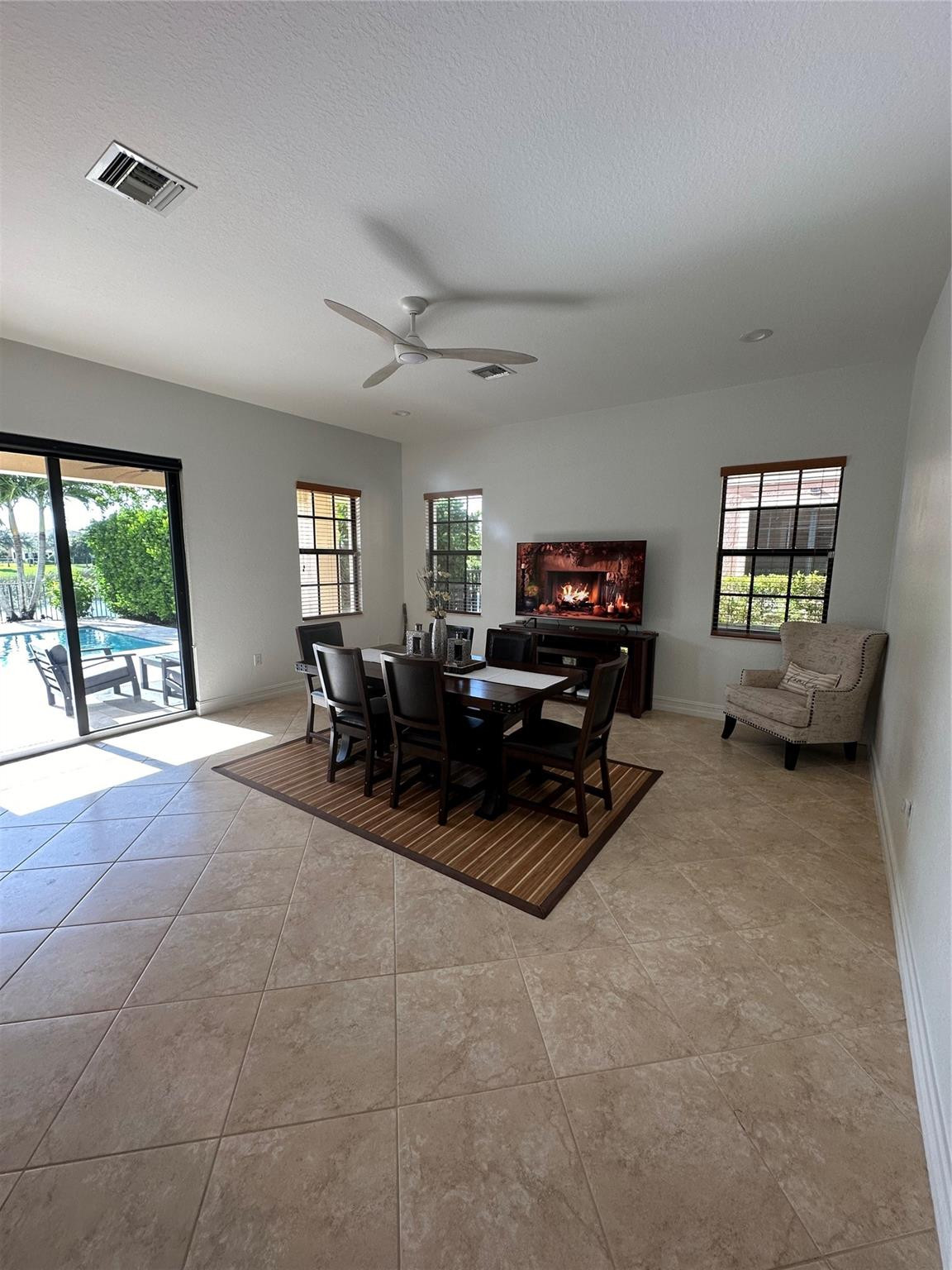 7462 NW 110th Dr