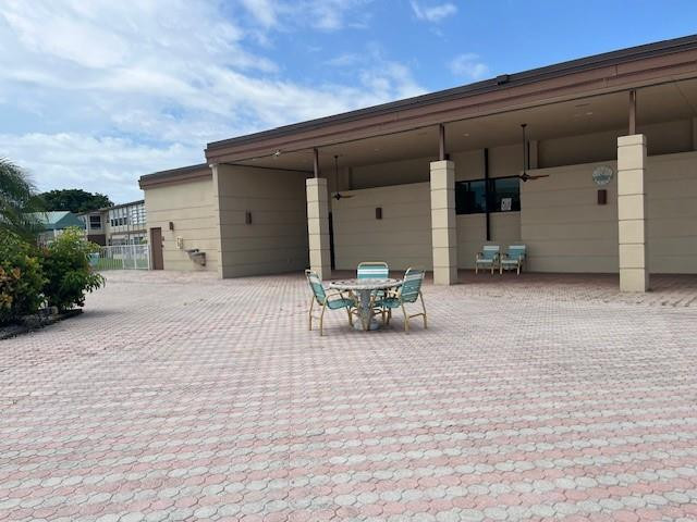 7300 NW 5th Place 105