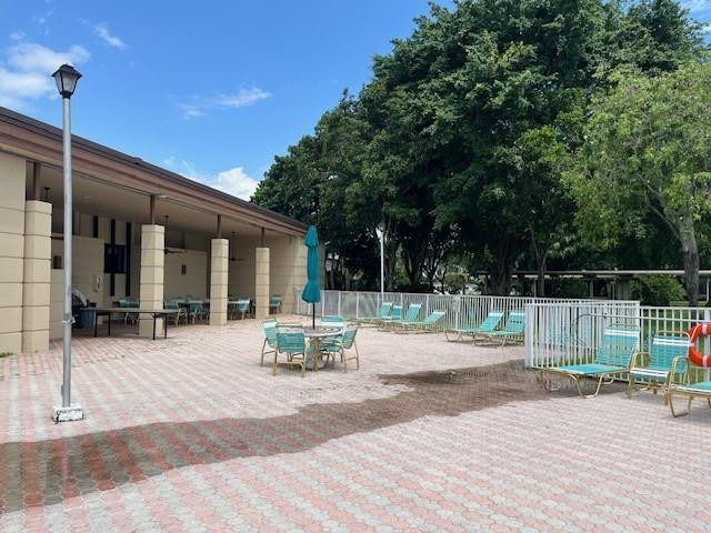 7300 NW 5th Place 105