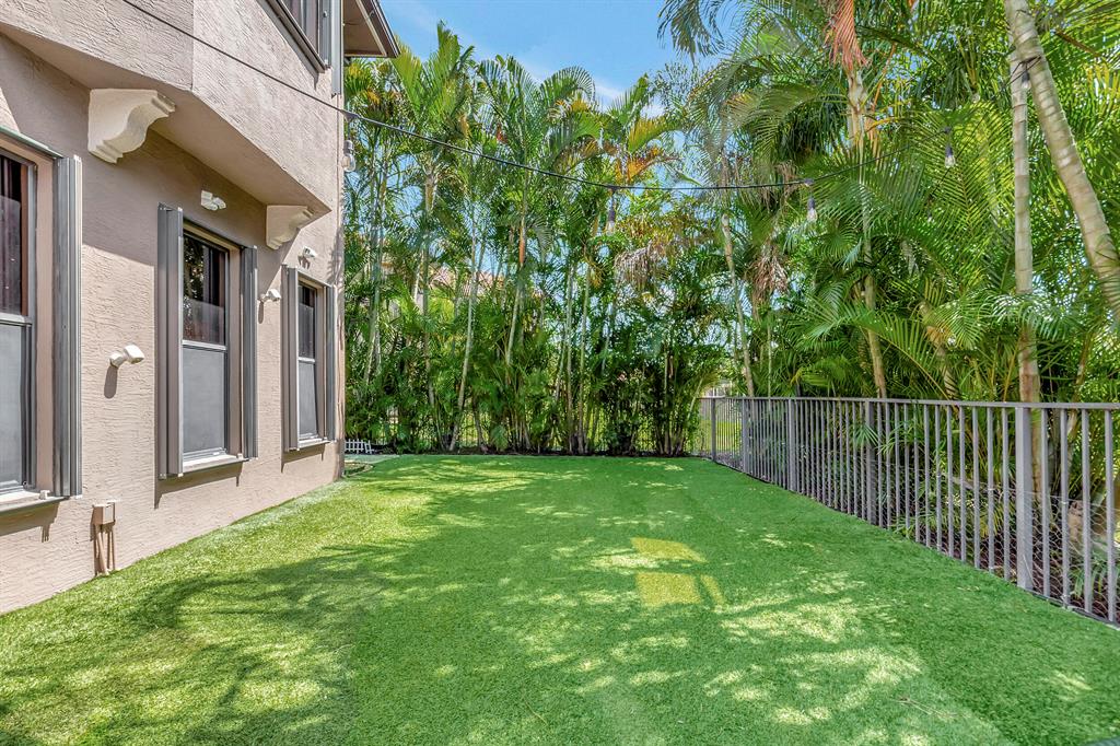 10568 Arcole Court