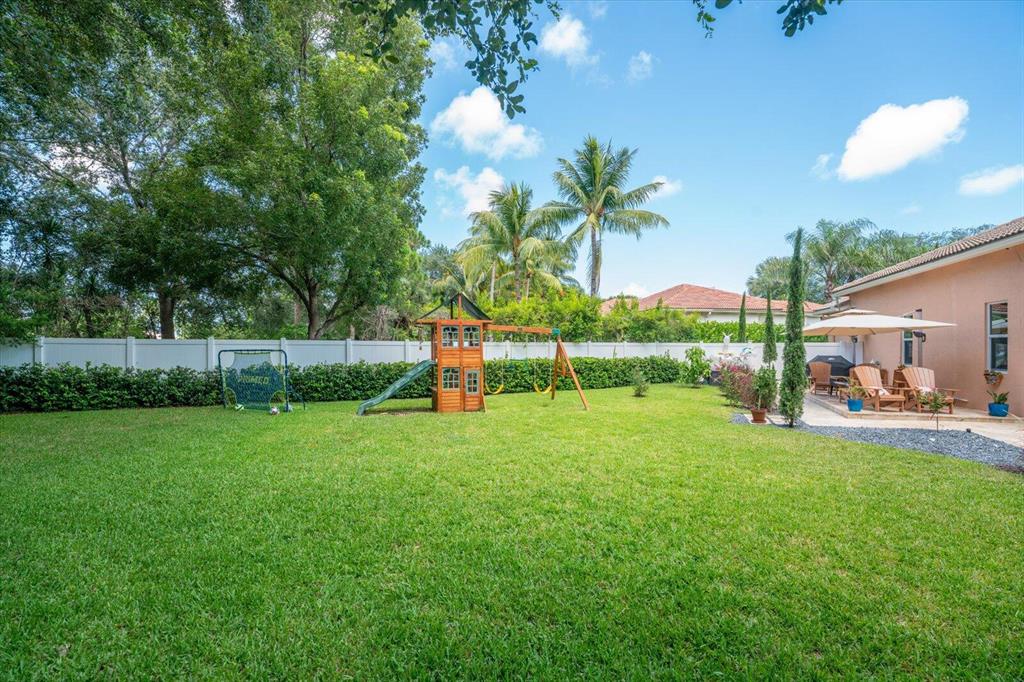 12585 Oak Run Court