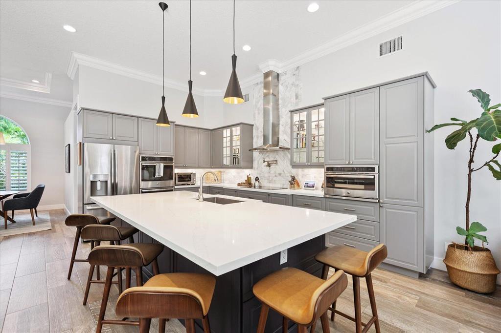 12585 Oak Run Court