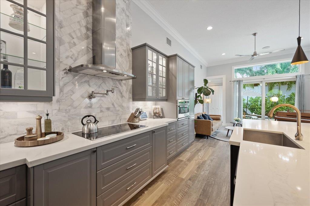 12585 Oak Run Court