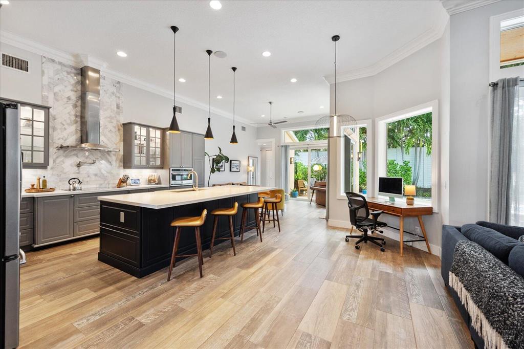 12585 Oak Run Court