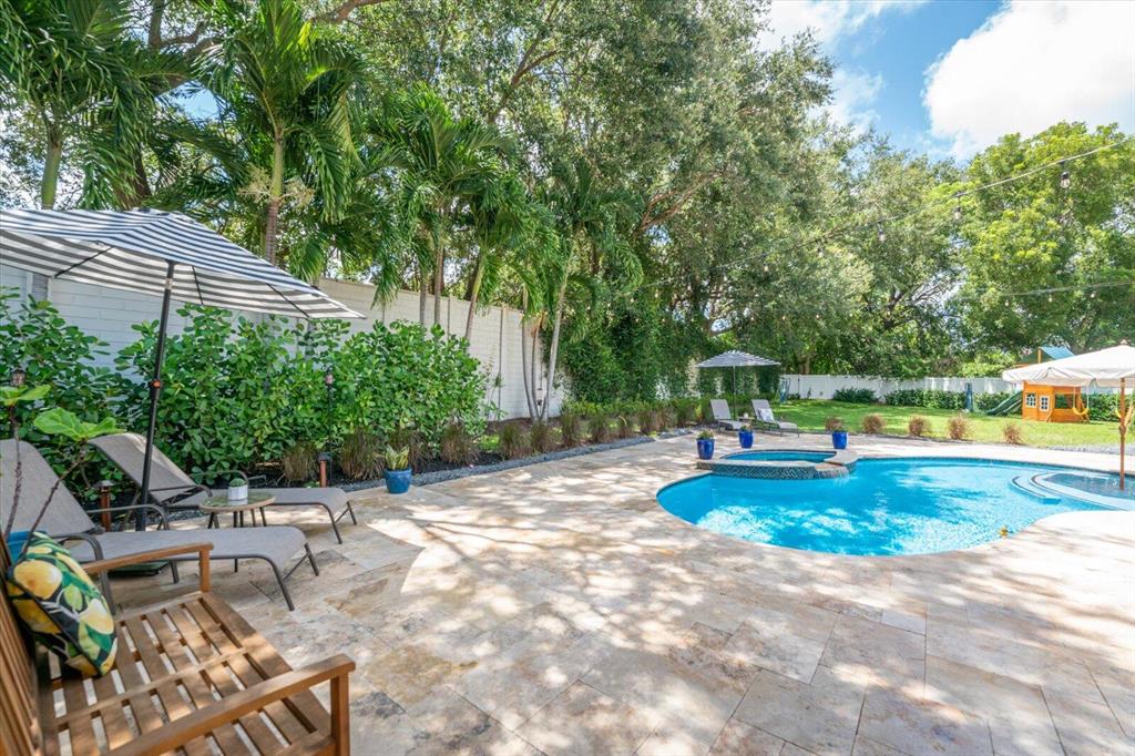 12585 Oak Run Court