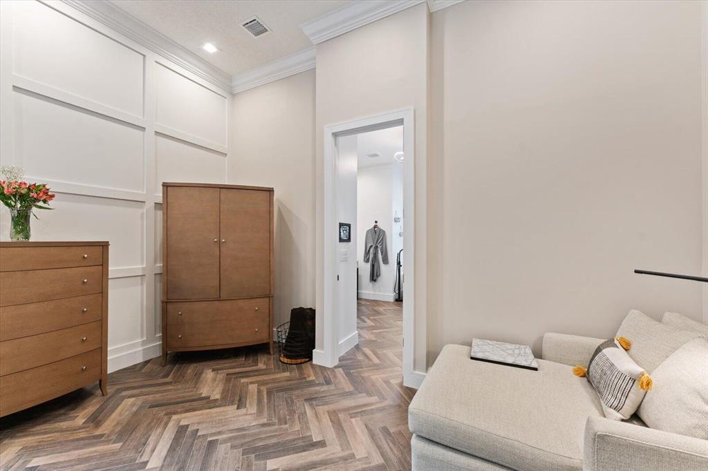 12585 Oak Run Court