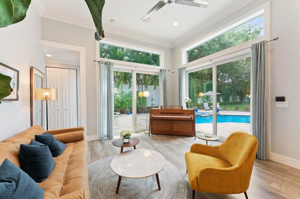 12585 Oak Run Court