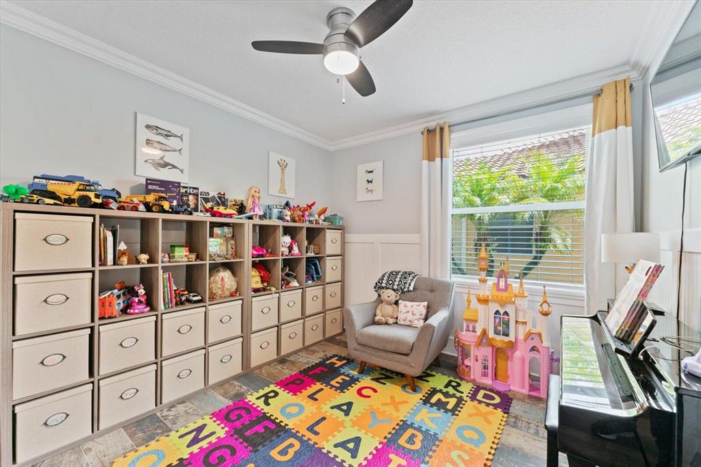 12585 Oak Run Court