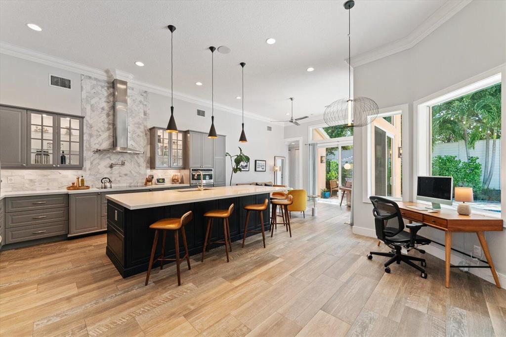12585 Oak Run Court