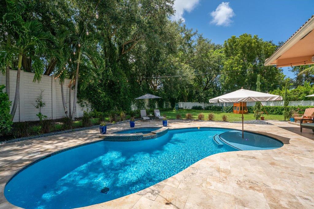 12585 Oak Run Court