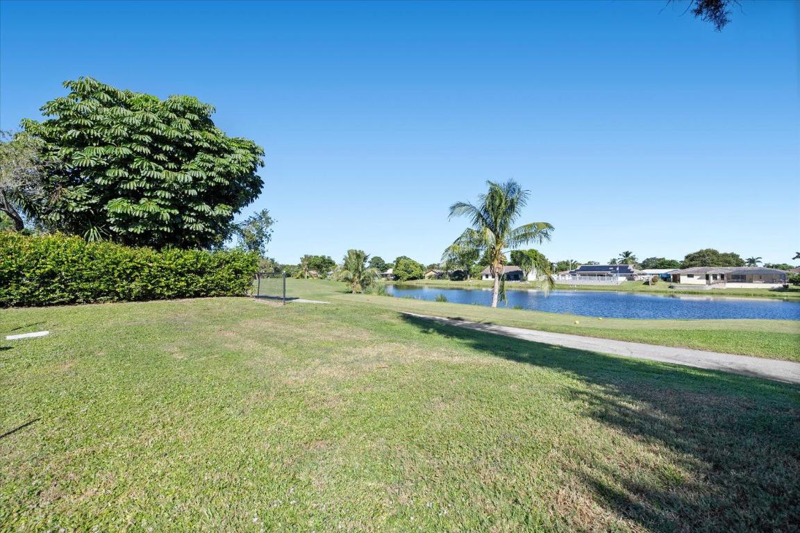 3201 Lakeview Drive