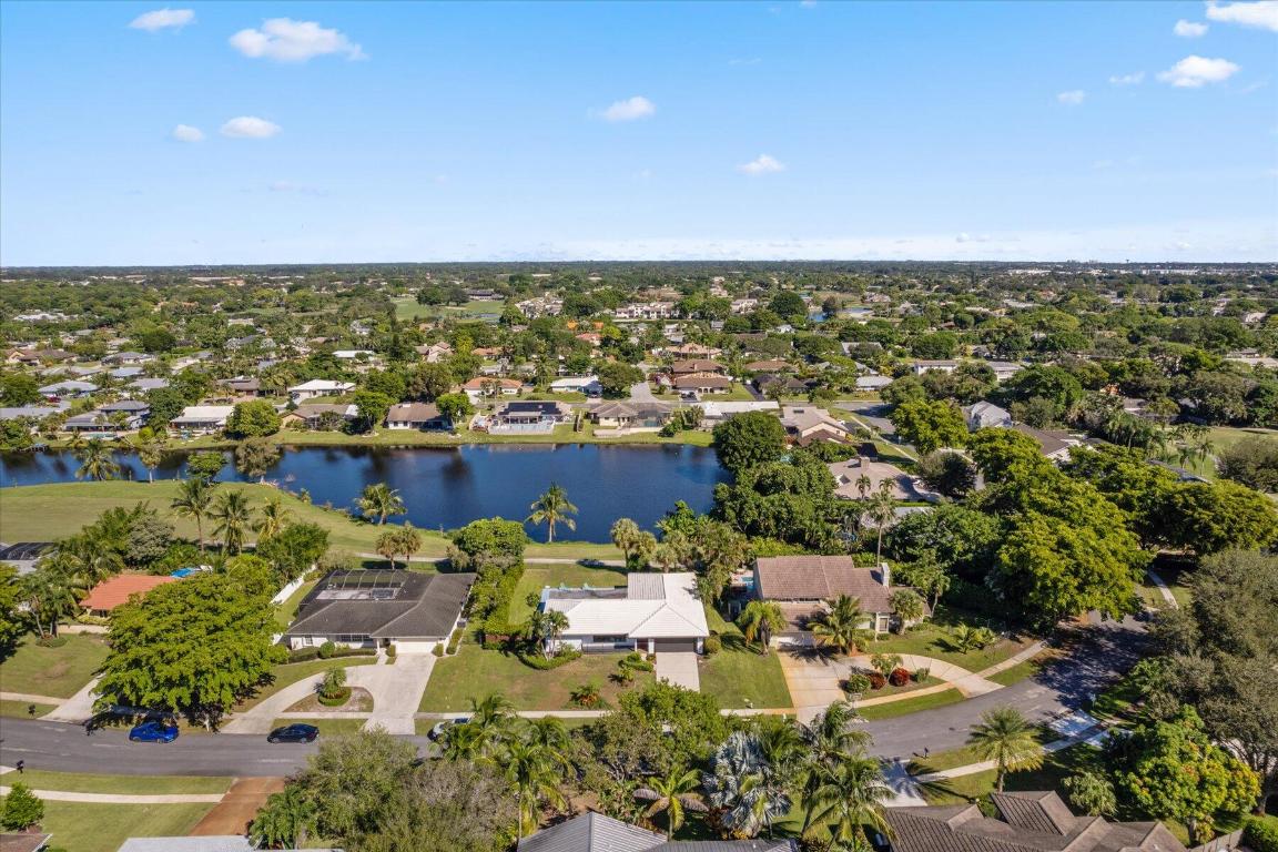 3201 Lakeview Drive