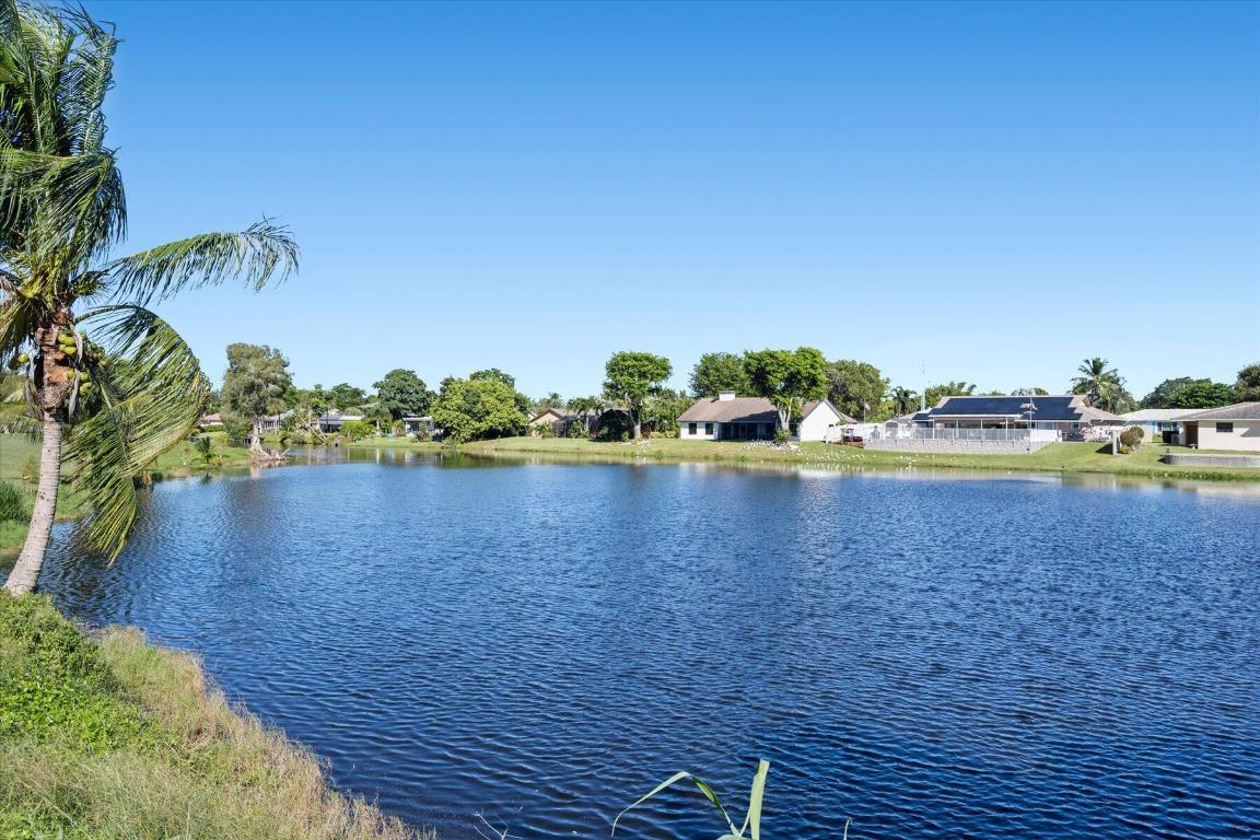 3201 Lakeview Drive