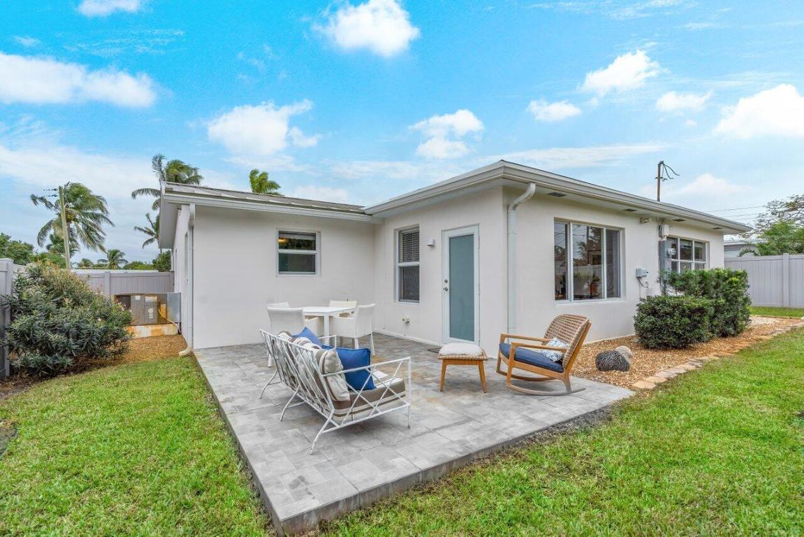 457 SW 4th Avenue
