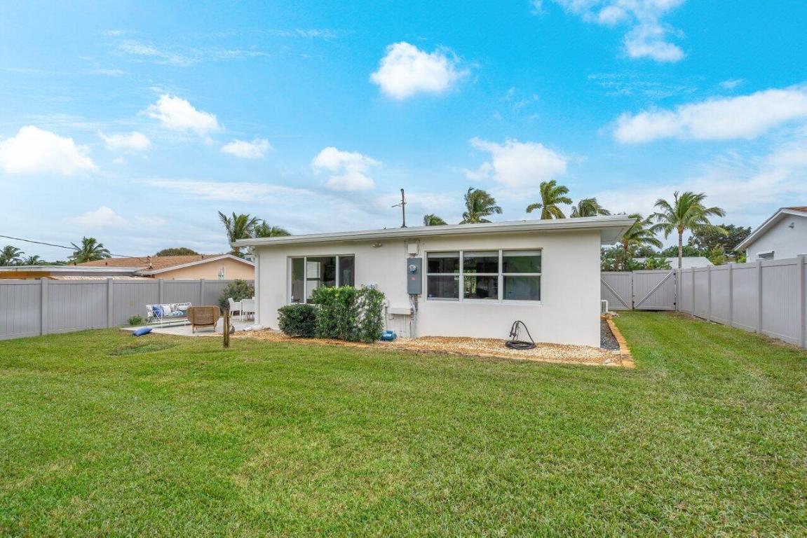 457 SW 4th Avenue