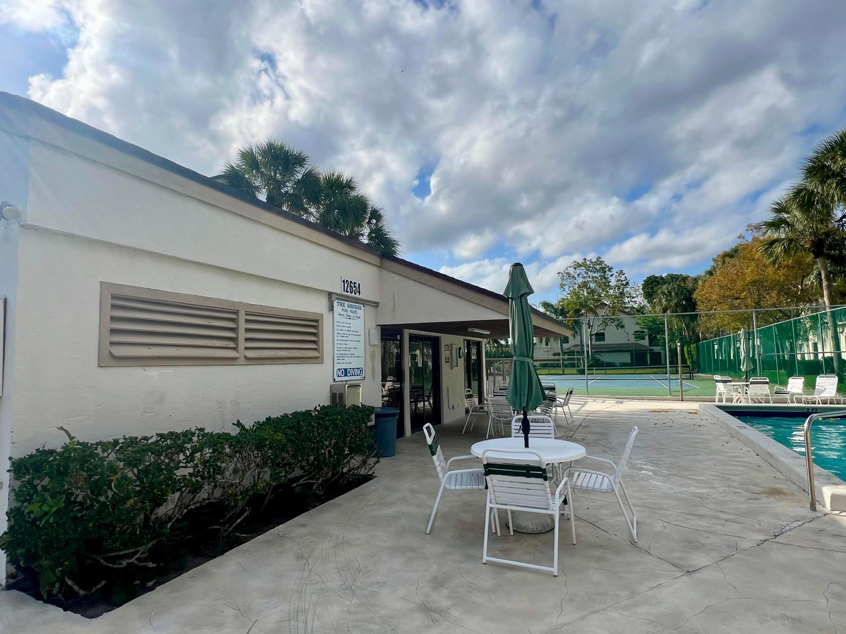 12524 Shoreline Drive 202