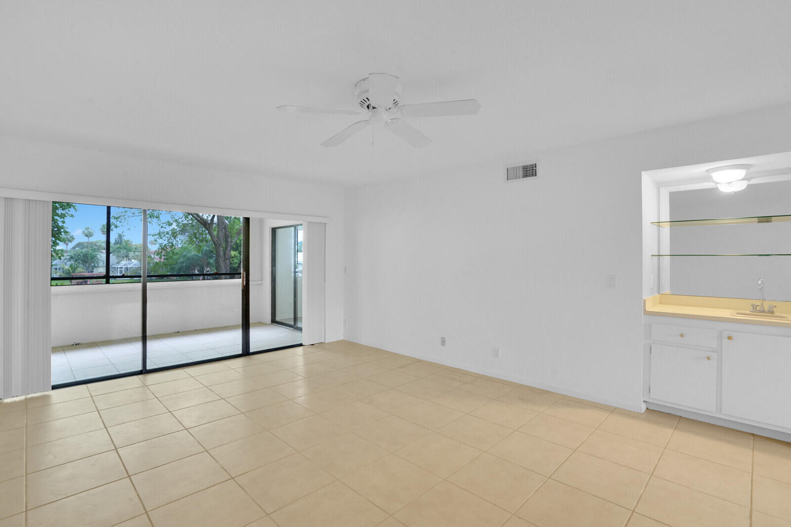 12524 Shoreline Drive 202