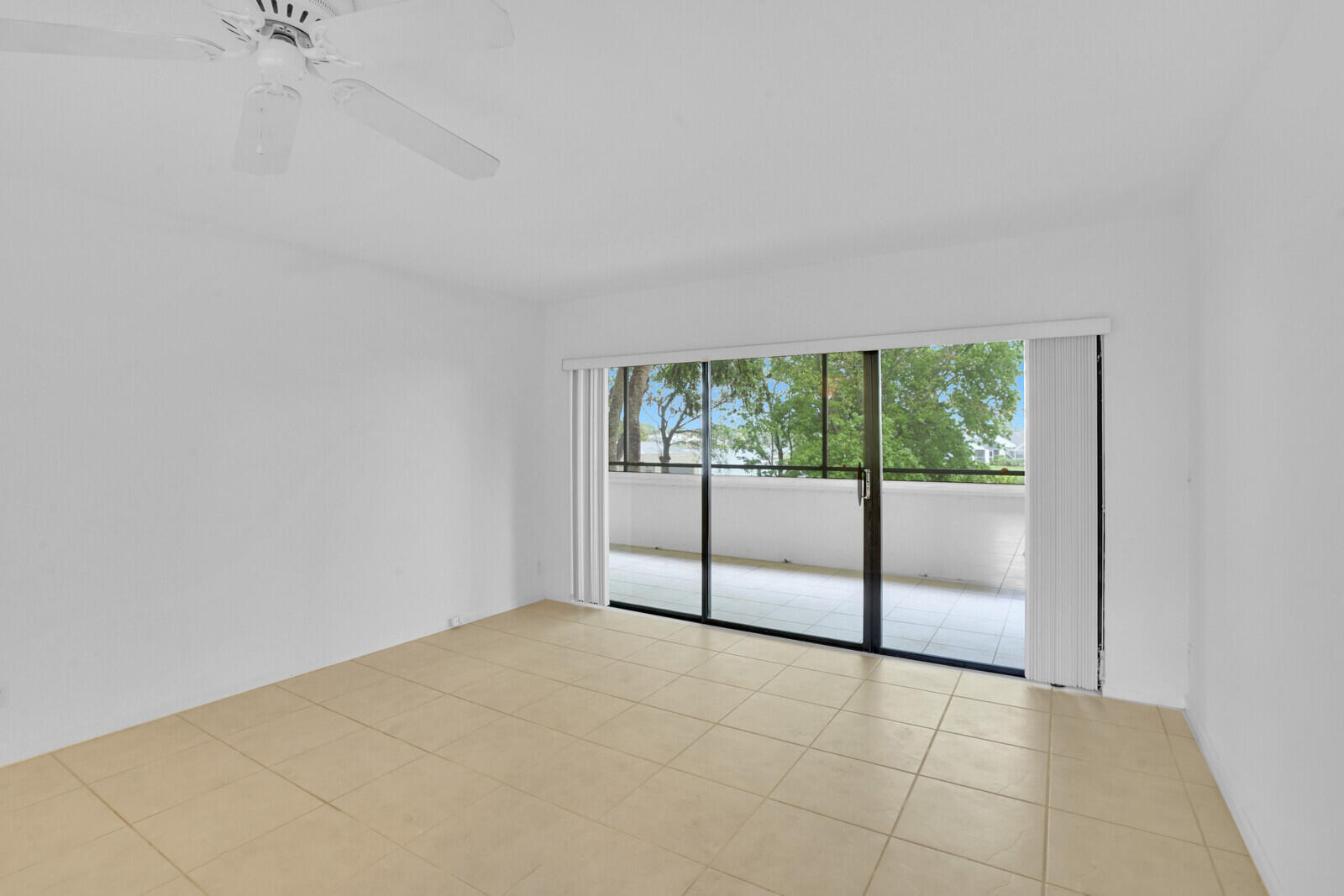 12524 Shoreline Drive 202