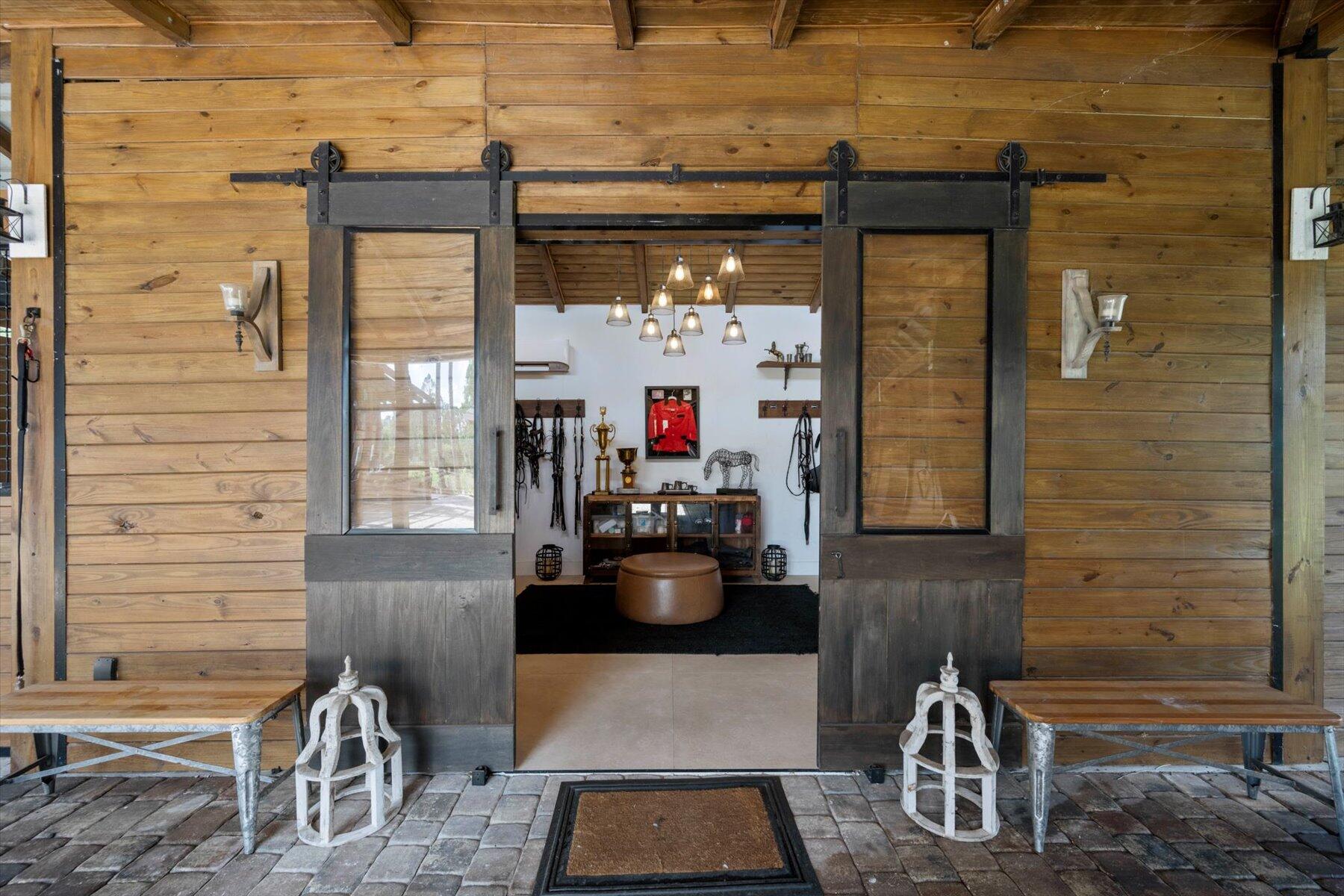 11459 Hawk Hollow