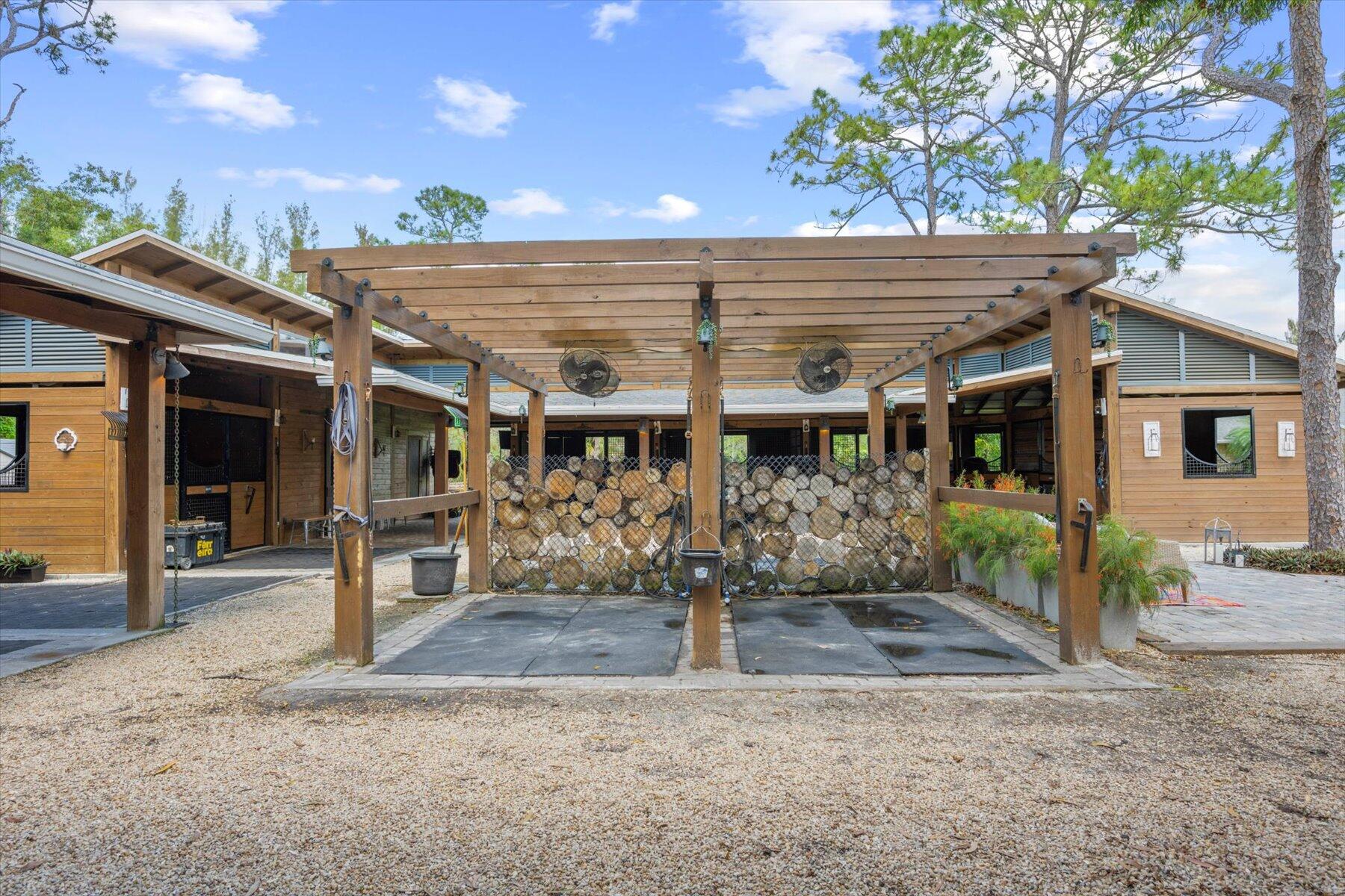 11459 Hawk Hollow