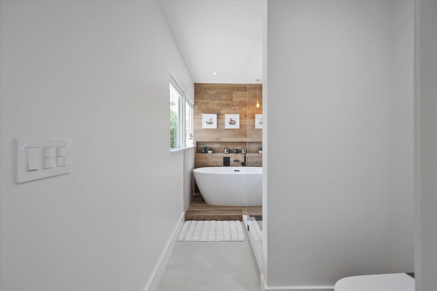 11459 Hawk Hollow