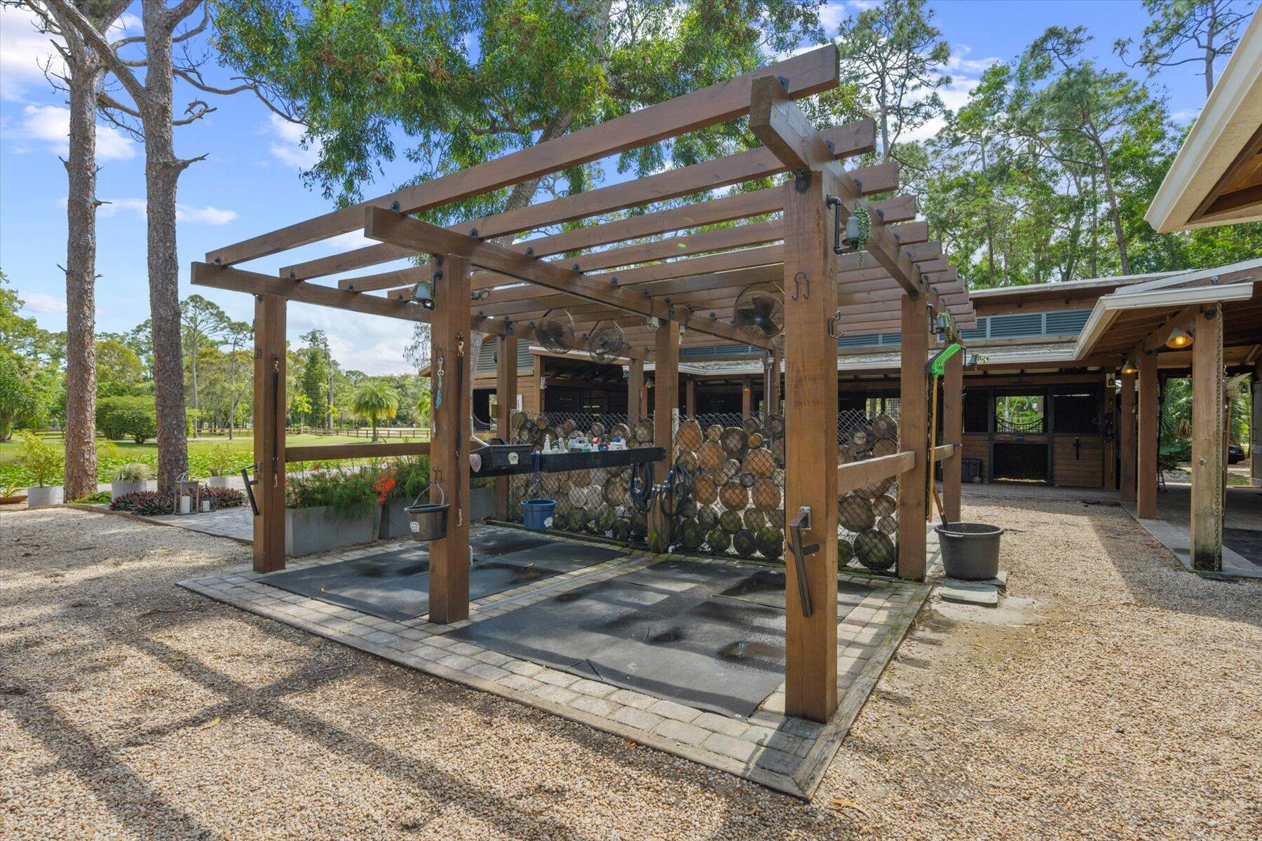 11459 Hawk Hollow