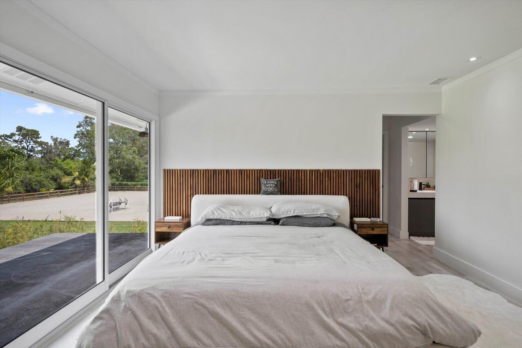 11459 Hawk Hollow