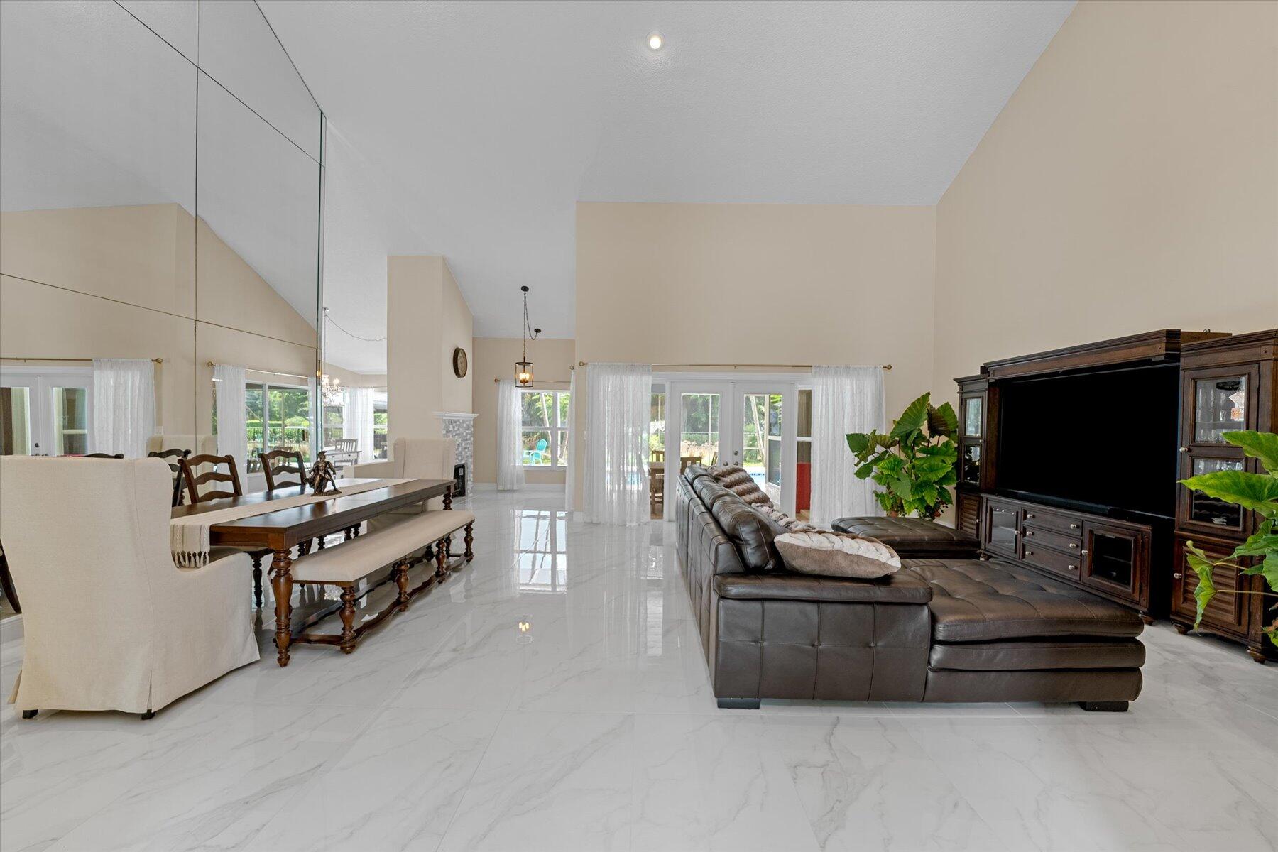 2700 NW 41st Street