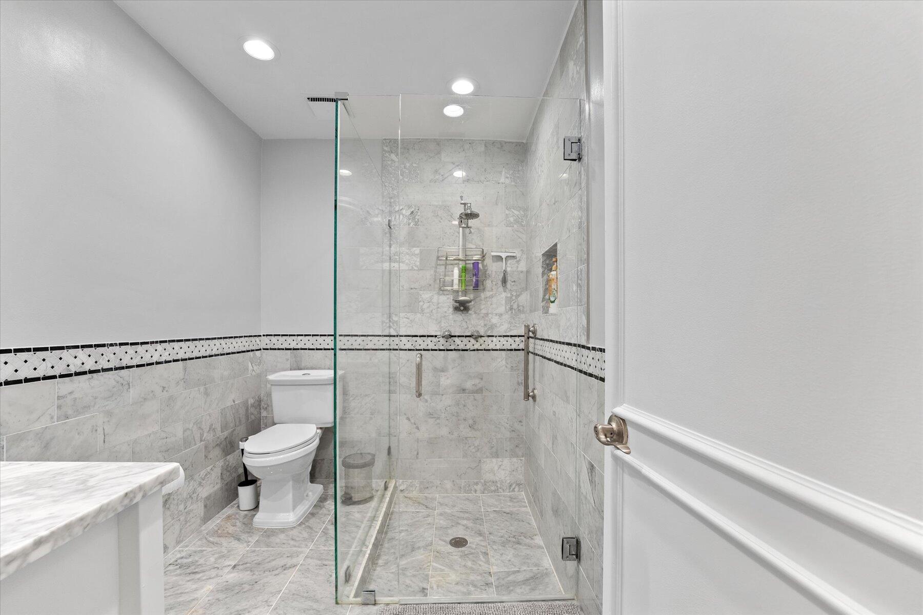 2700 NW 41st Street