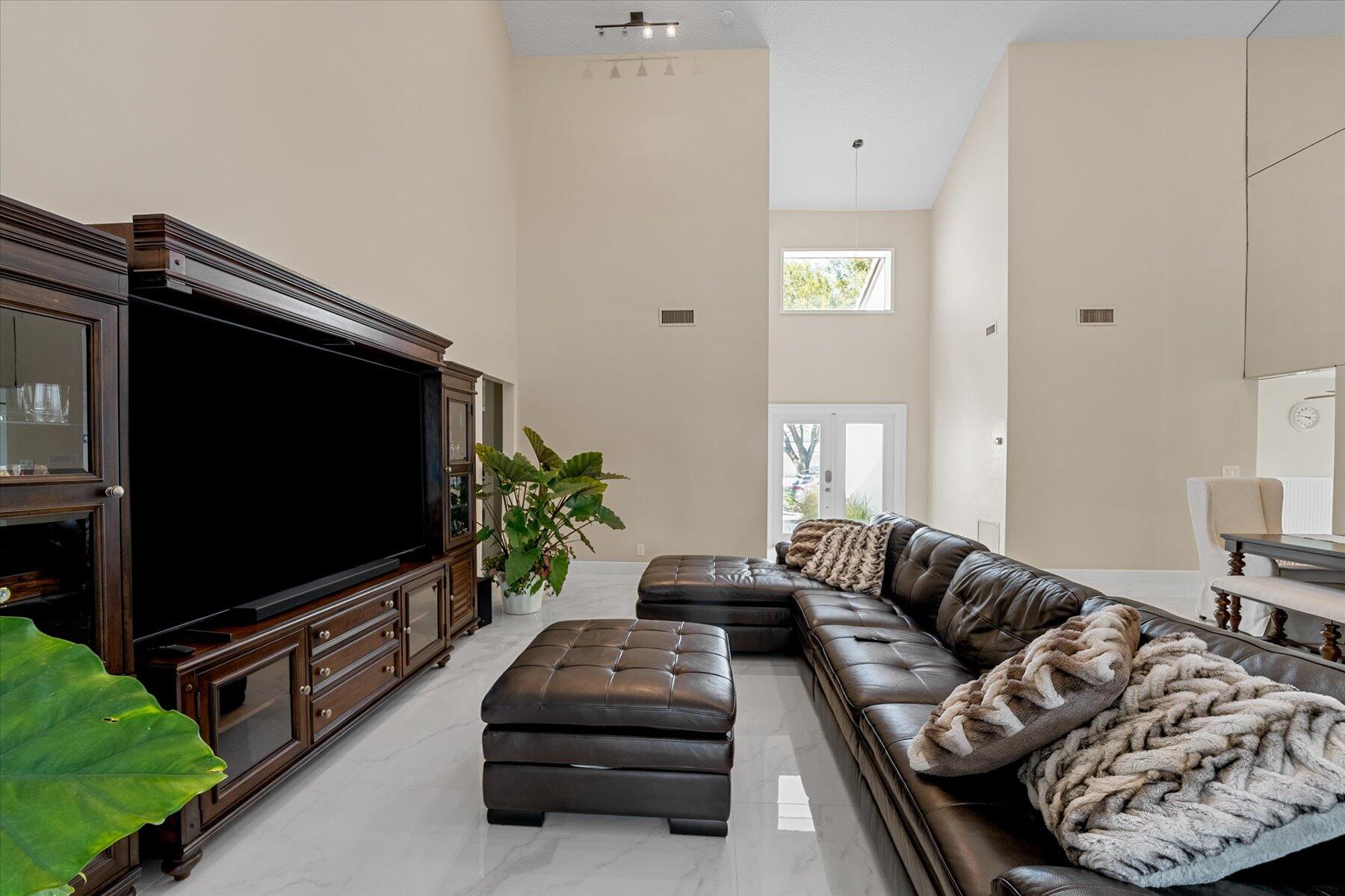 2700 NW 41st Street