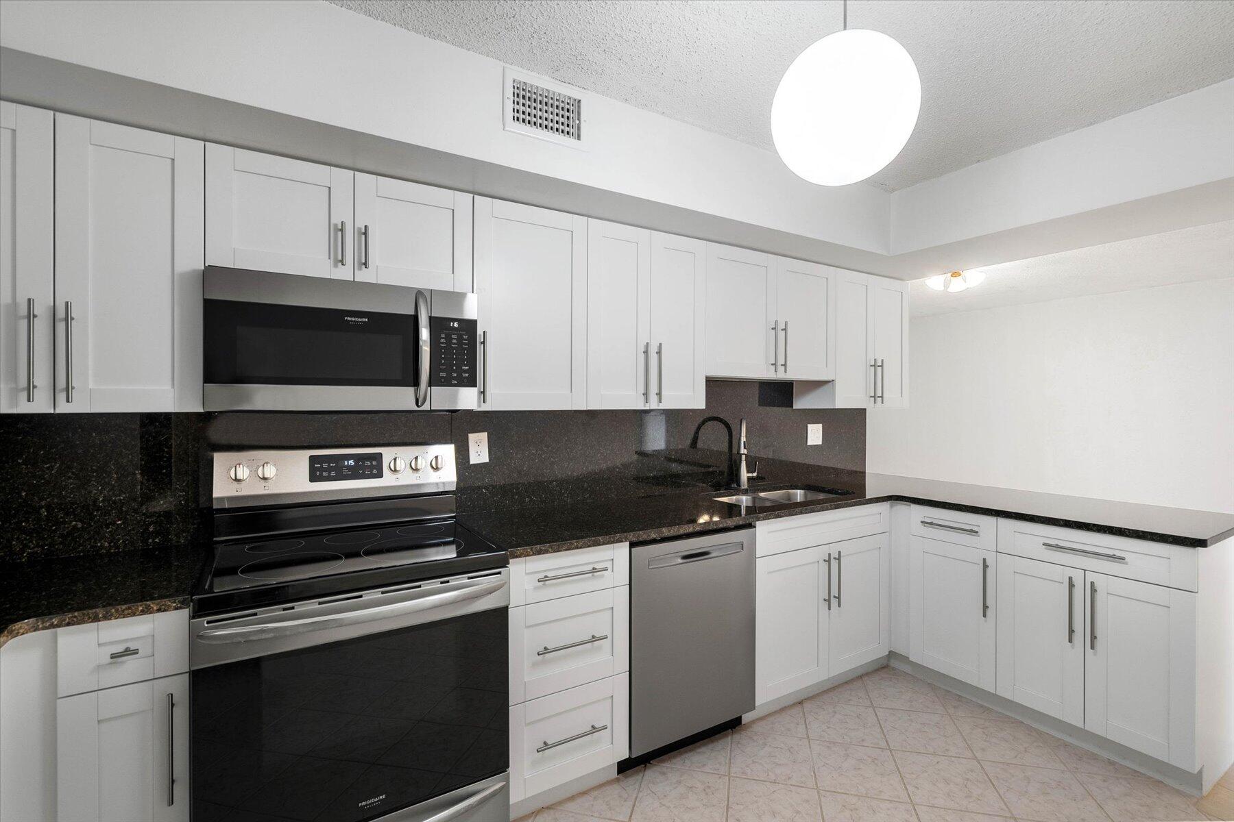 3355 Jaywood Terrace J-1130