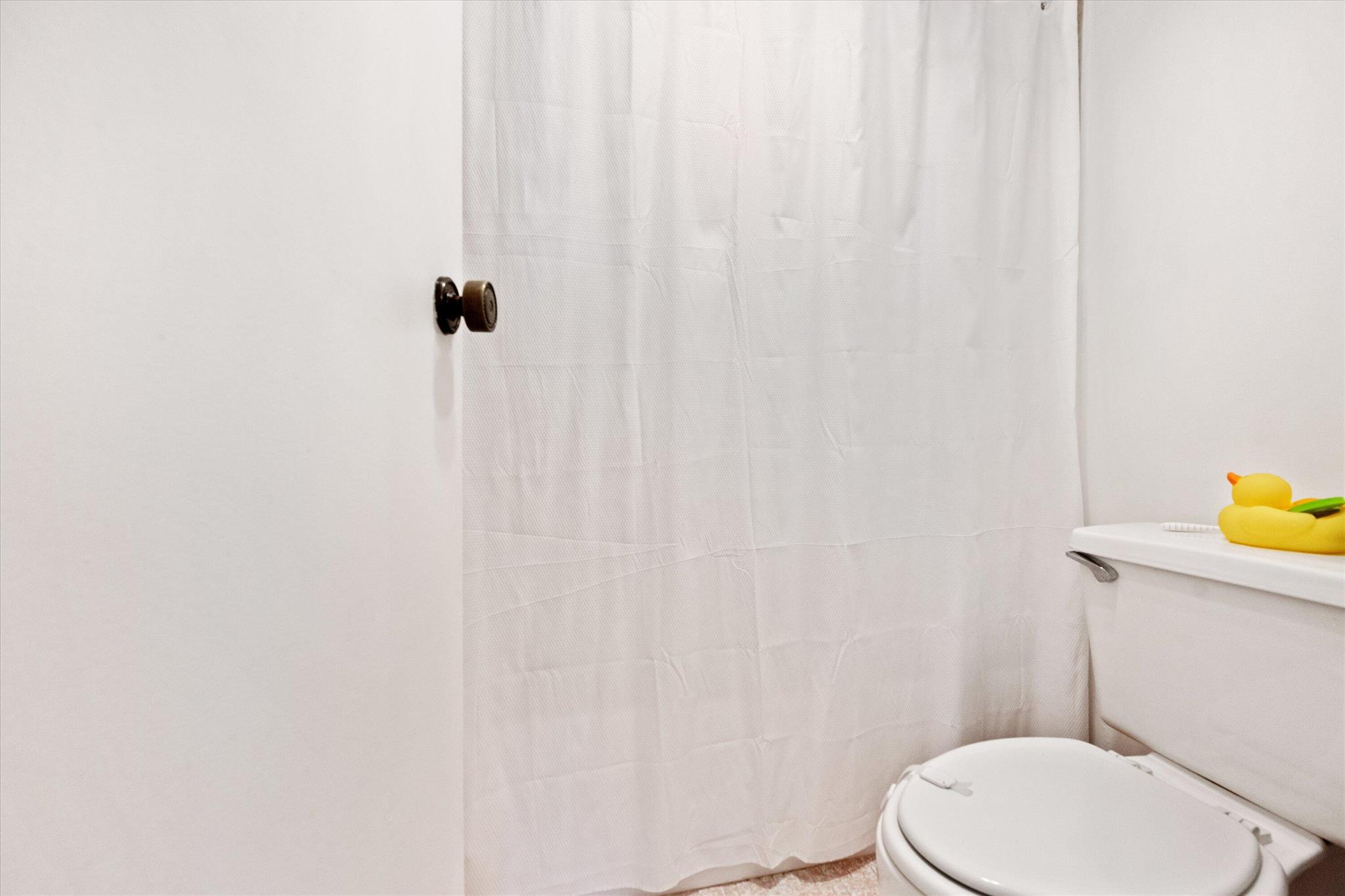 100 Bayview Drive 423