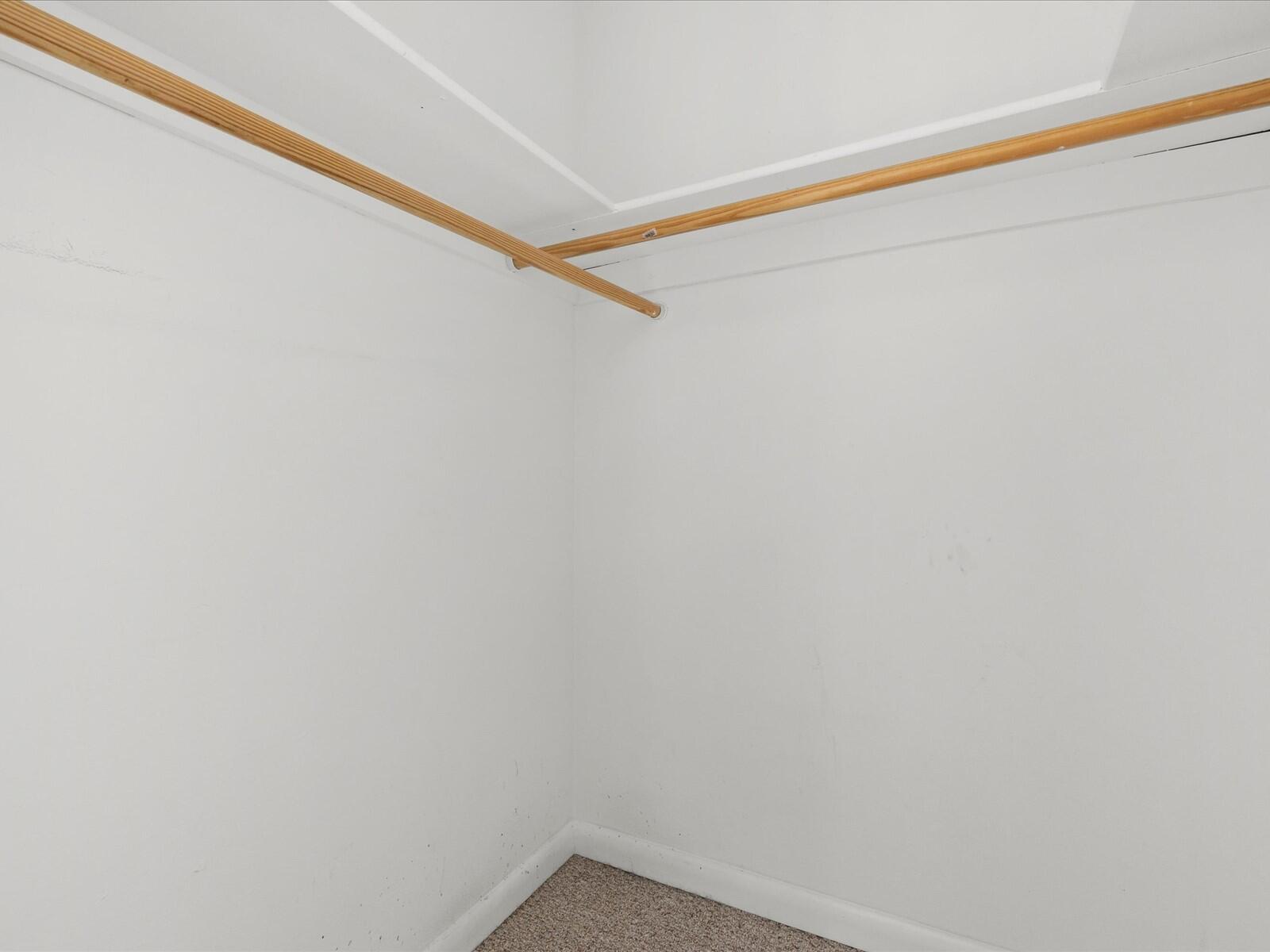 100 Bayview Drive 423