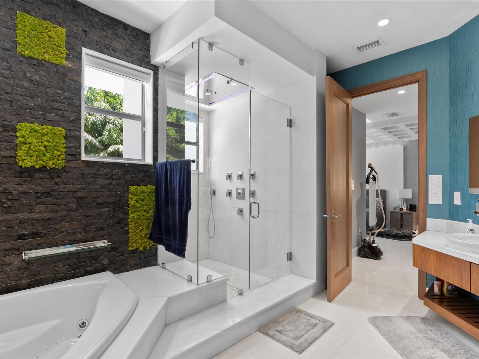 3917 S Le Jeune Road