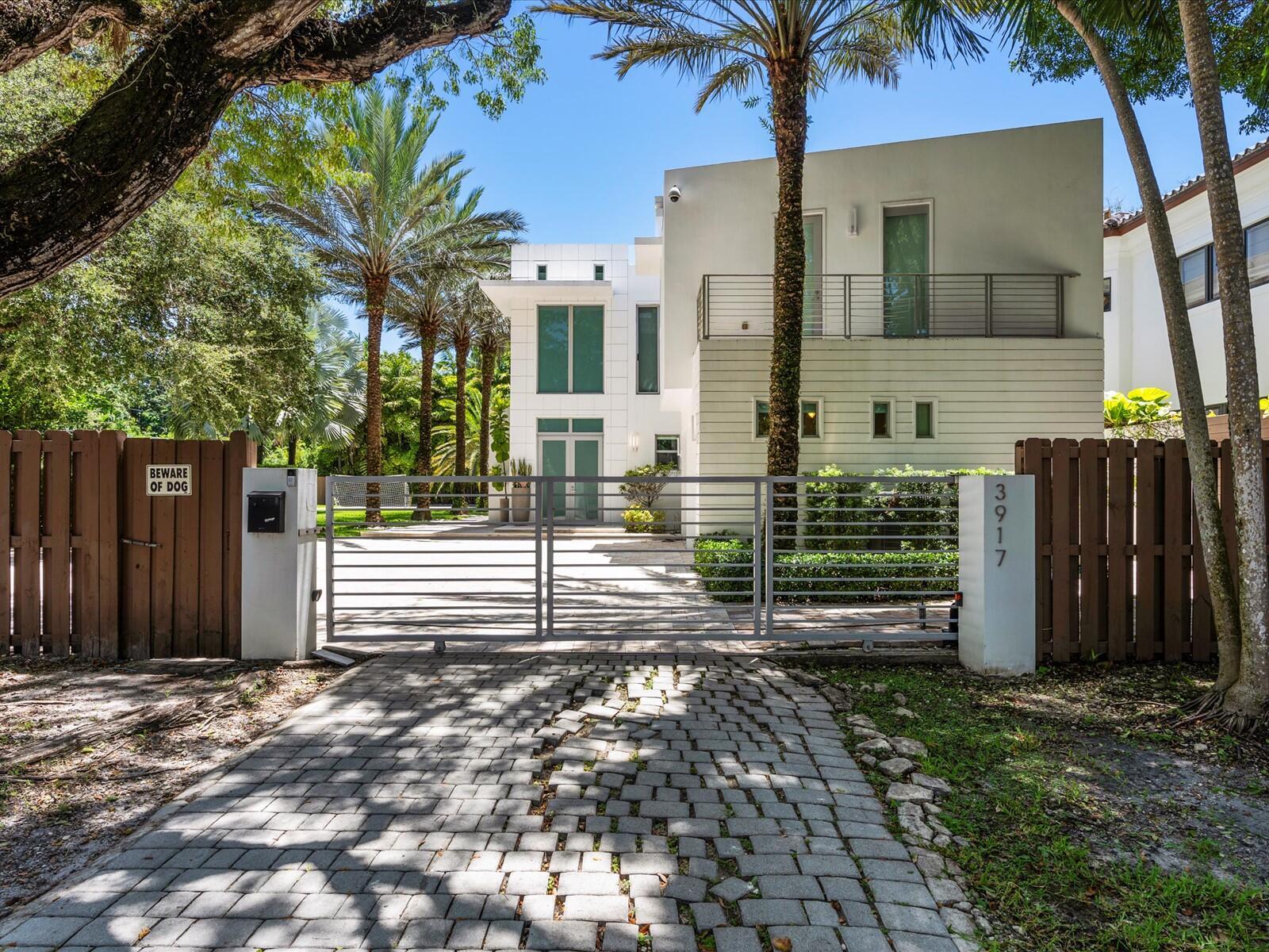 3917 S Le Jeune Road