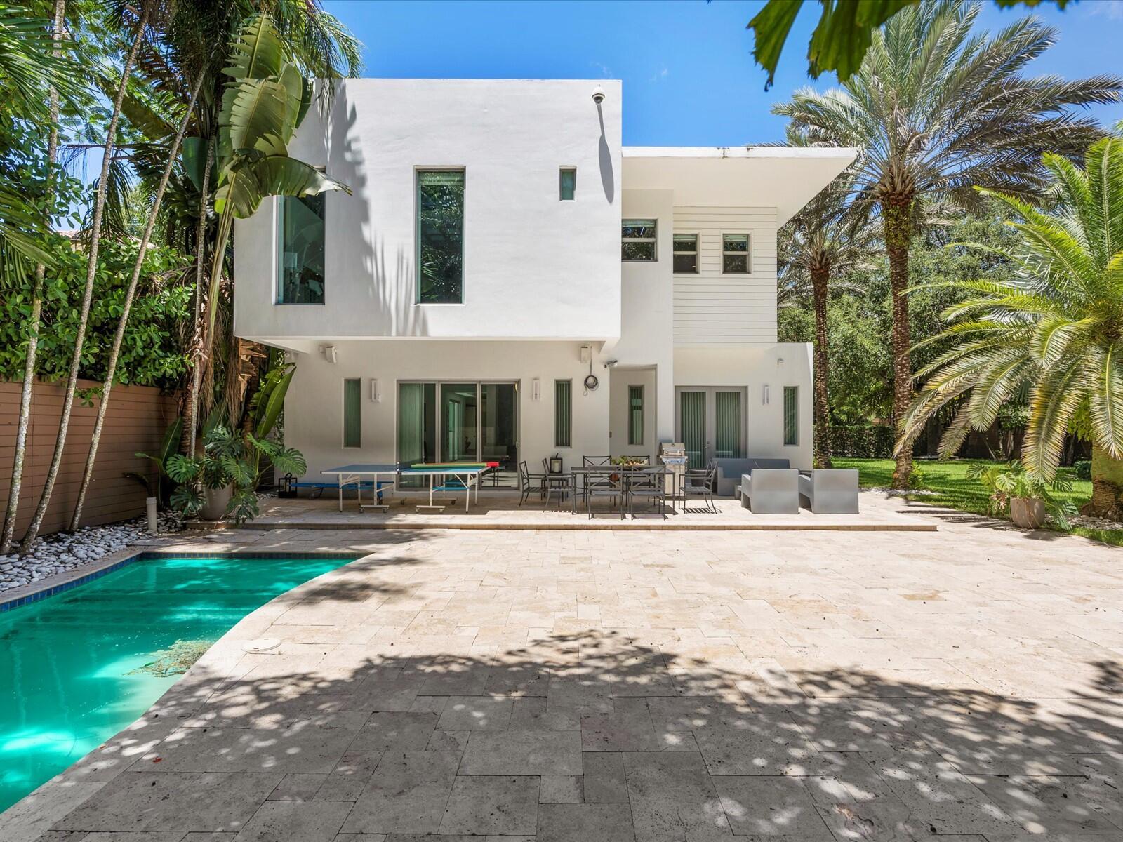 3917 S Le Jeune Road