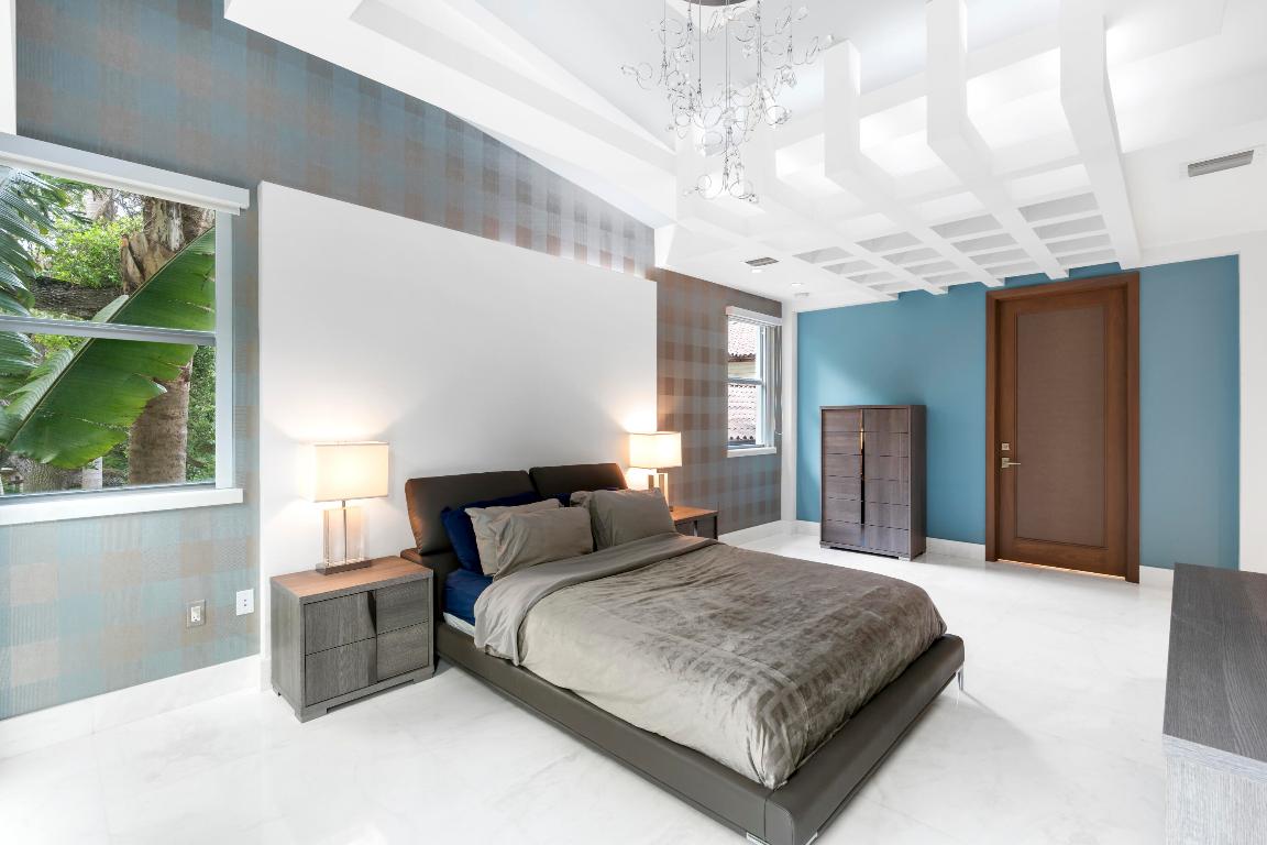 3917 S Le Jeune Road