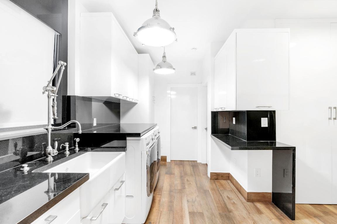 3917 S Le Jeune Road