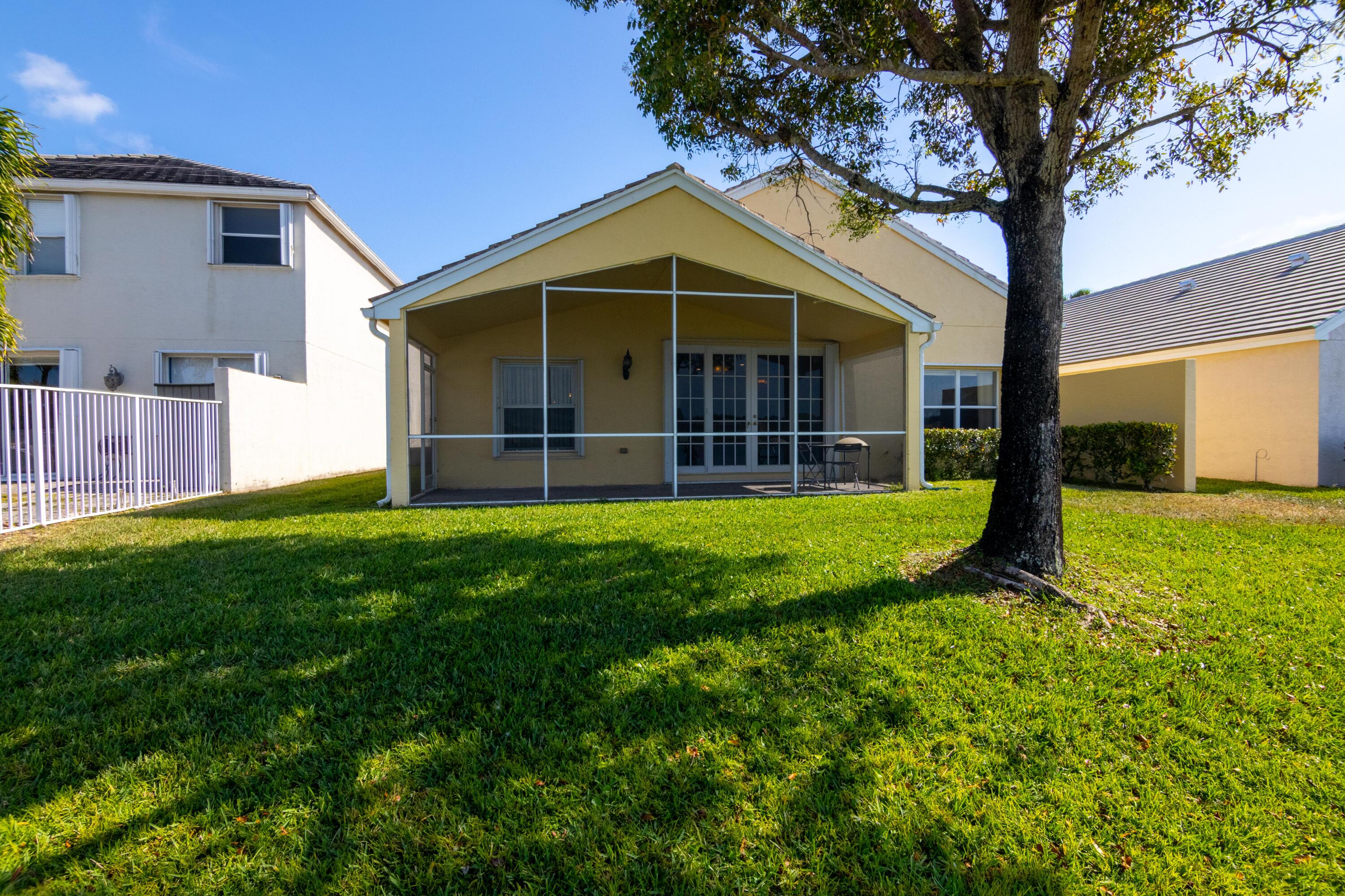284 Berenger Walk