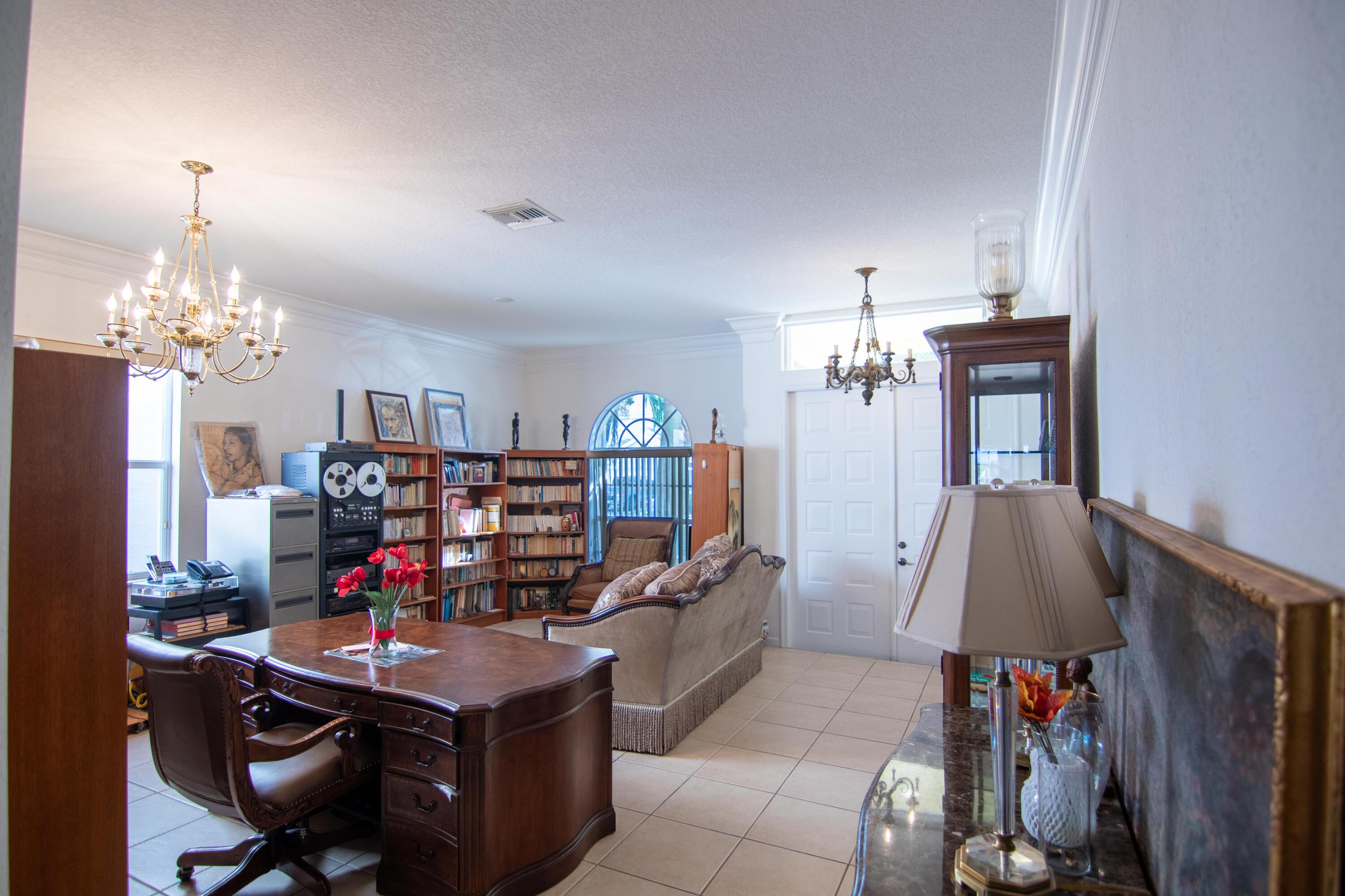 284 Berenger Walk