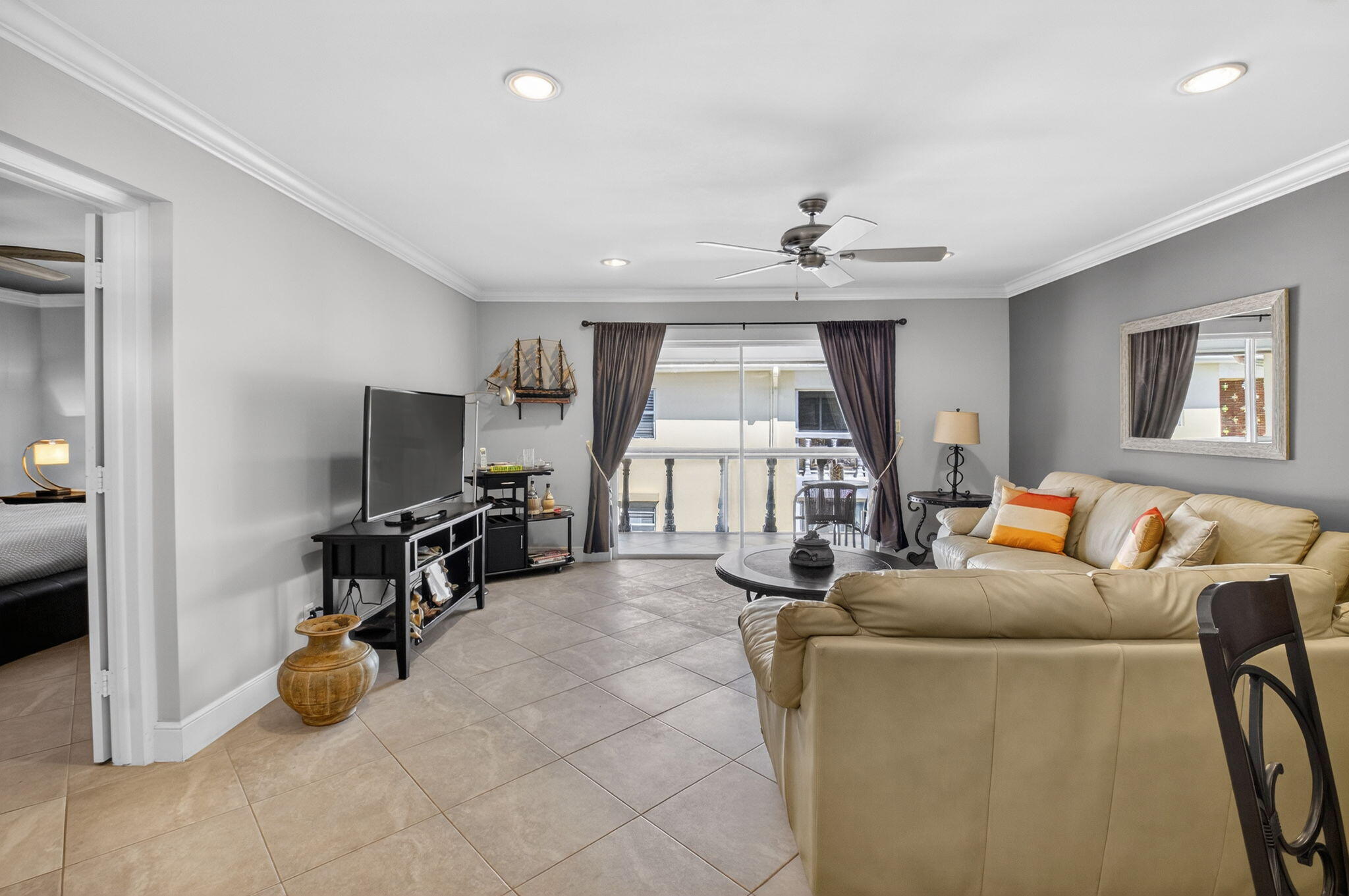 80 Venetian Drive 307s