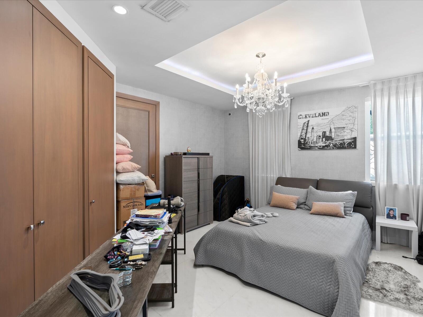 3917 S Le Jeune Road