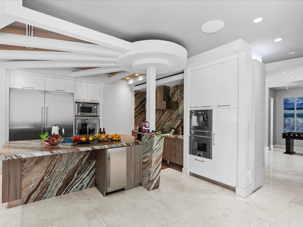 3917 S Le Jeune Road