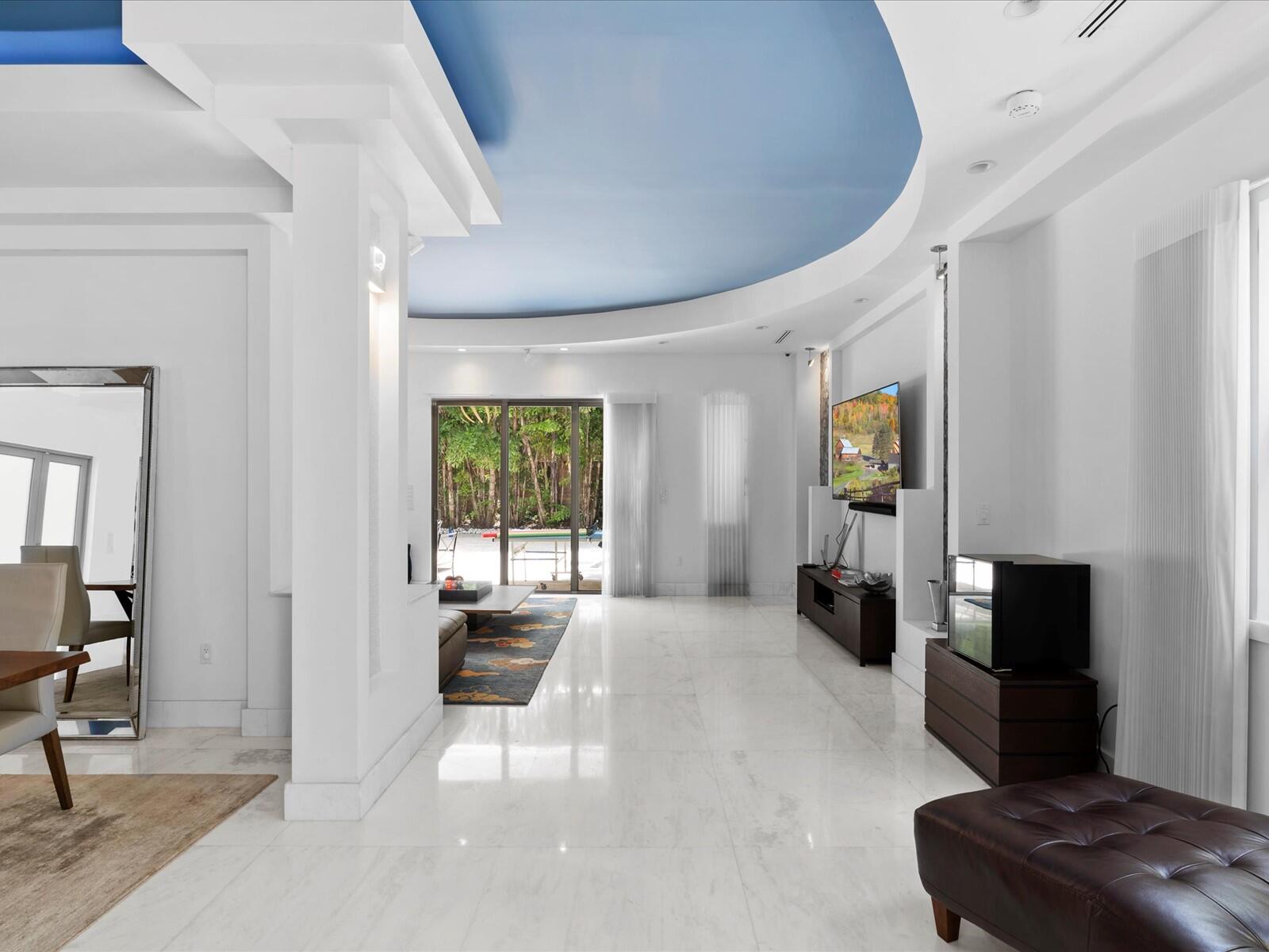 3917 S Le Jeune Road