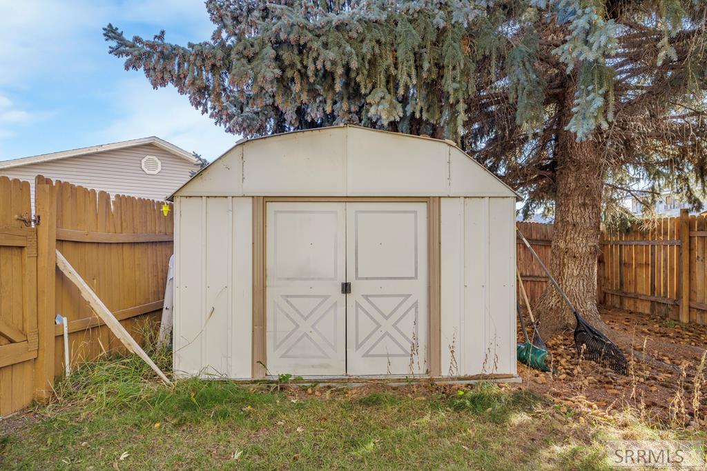 203 Hummingbird Place, Shelley