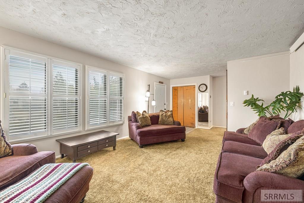 203 Hummingbird Place, Shelley